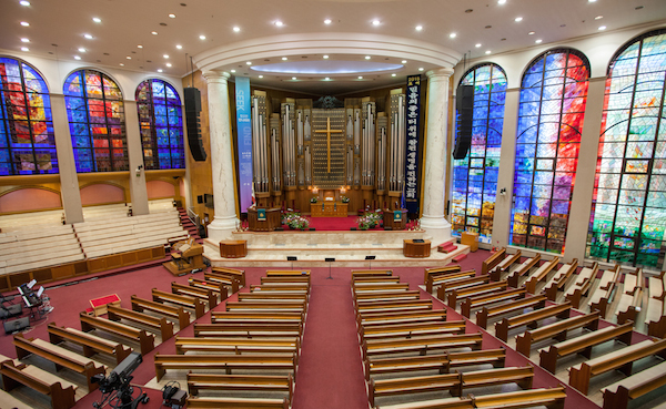 kwanglim church with d&b v-seris straight shot