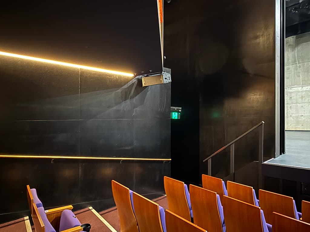 Art-House-Wyong---Under-balc-delays-pichi