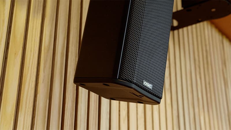 QSC-Column-Speaker-pichi