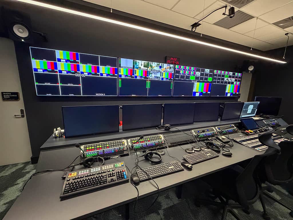 BroadcastStudio-pichi